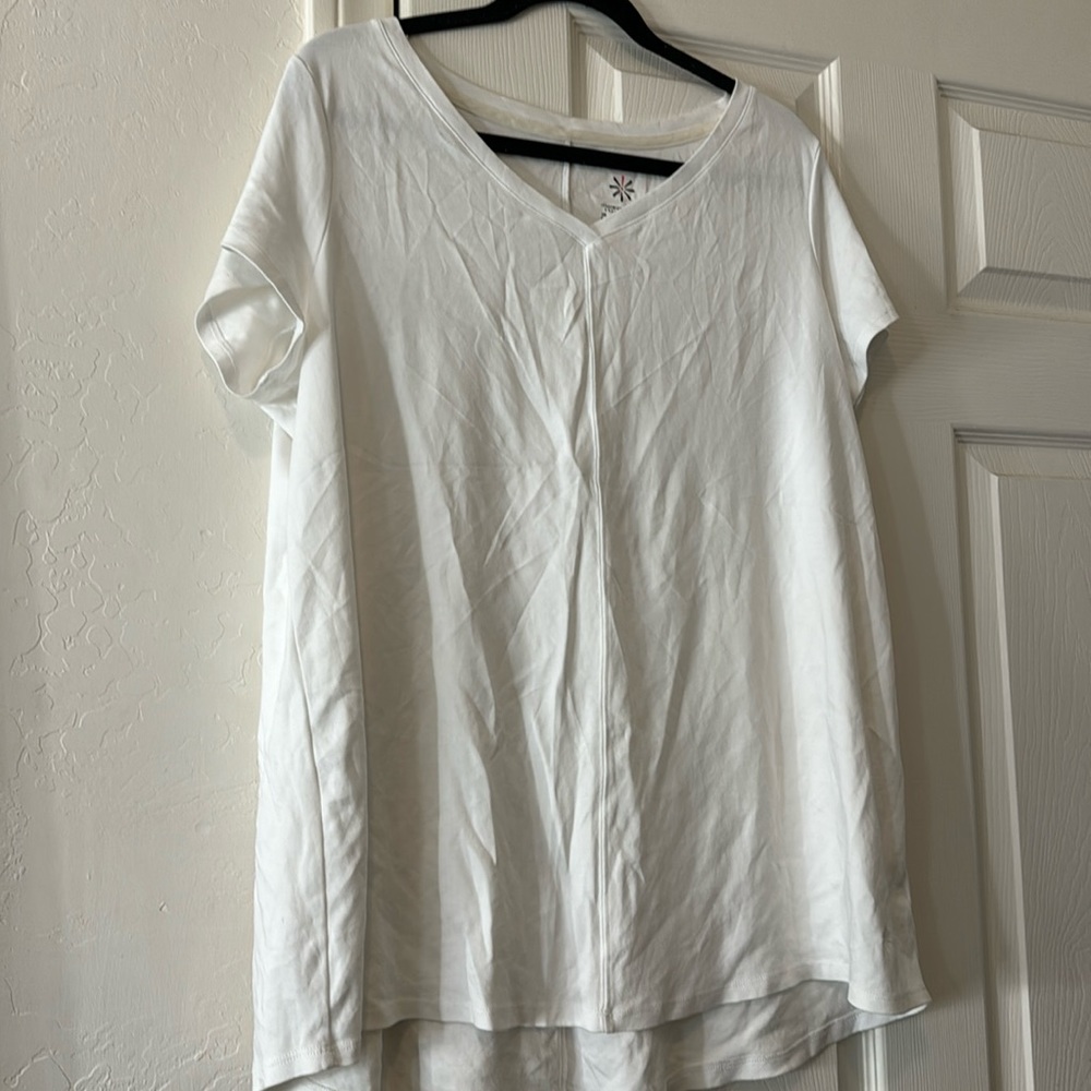 Like new Super soft T shirt by Isaac Mizrahi